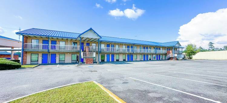 位于瓦尔多斯塔附近的Hahira Inn By OYO(Hahira Inn by OYO Near Valdosta)图片