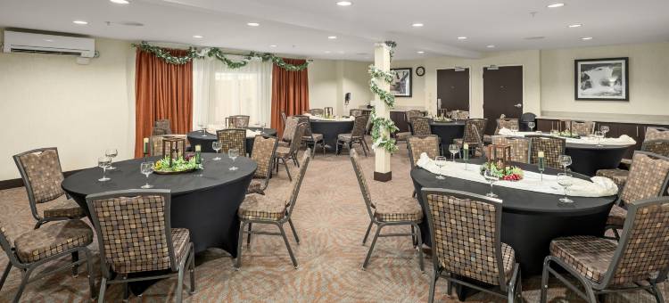 西雅图北部/林伍德欢朋套房酒店(Hampton Inn & Suites Seattle North/Lynnwood)图片