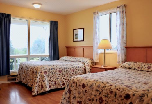 Shining Waters - Ingleside Cottages Hotel Overview