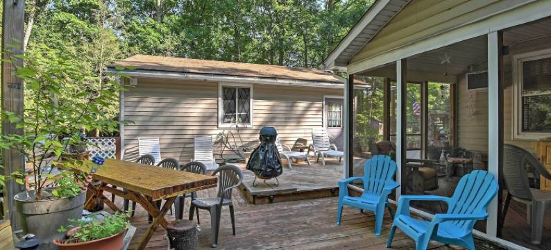 距瓦伦波帕克湖1英里的波科诺山之家！(Pocono Mountain Home 1 Mi to Lake Wallenpaupack!)图片