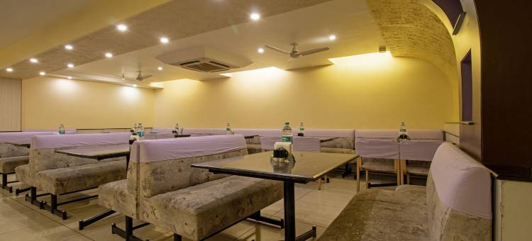 树博苏瓦纳舒适酒店(Treebo Suvarna Comforts)图片