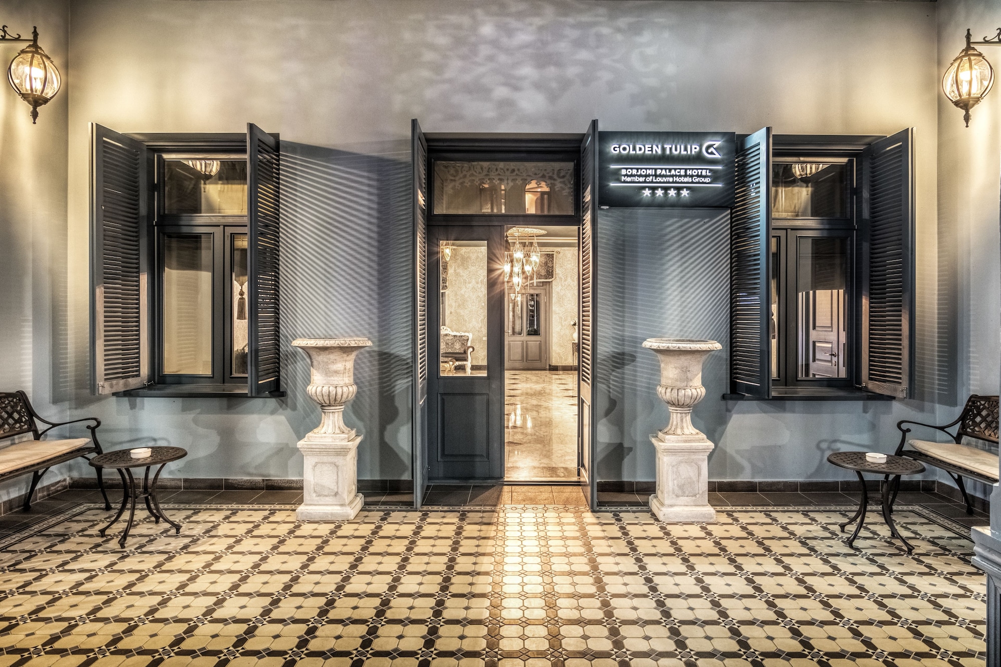 Golden Tulip BorjomiOver view