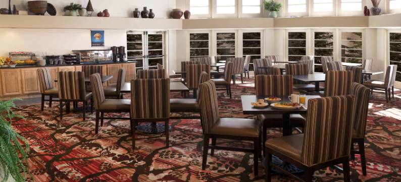 费拉格尔斯塔夫希尔顿大使套房酒店(Embassy Suites by Hilton Flagstaff)图片