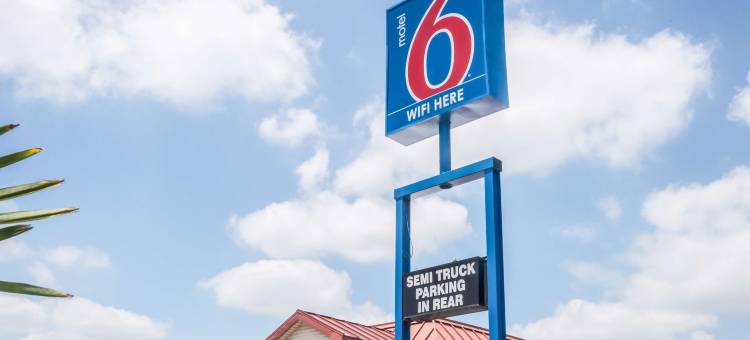德克萨斯梅斯基特 - 罗迪奥 - 会议中心 6 号汽车旅馆(Motel 6 Mesquite, TX - Rodeo - Convention Ctr)图片