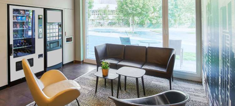 法兰克福西民宿酒店(B&B HOTEL Frankfurt-West)图片