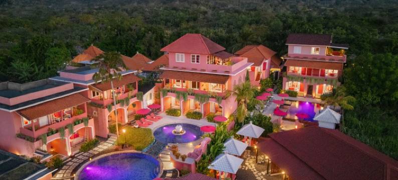 PinkCoco 乌鲁瓦图 - 持续惊喜 & 仅限酷成人(PinkCoco Uluwatu - Constant Surprises & for Cool Adults Only)图片