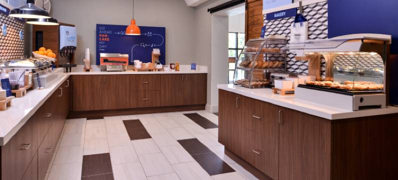 智选假日套房酒店埃尔金(Holiday Inn Express & Suites ELGIN by IHG)图片