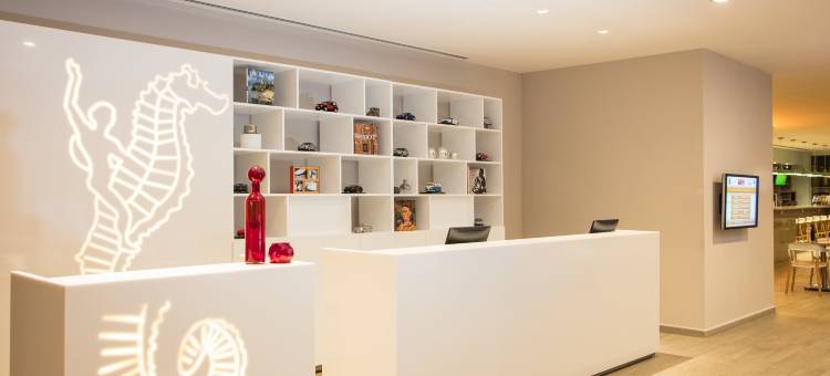 瓦拉塔港岛屿菲耶斯塔旅馆(Fiesta Inn Puerto Vallarta Isla)图片