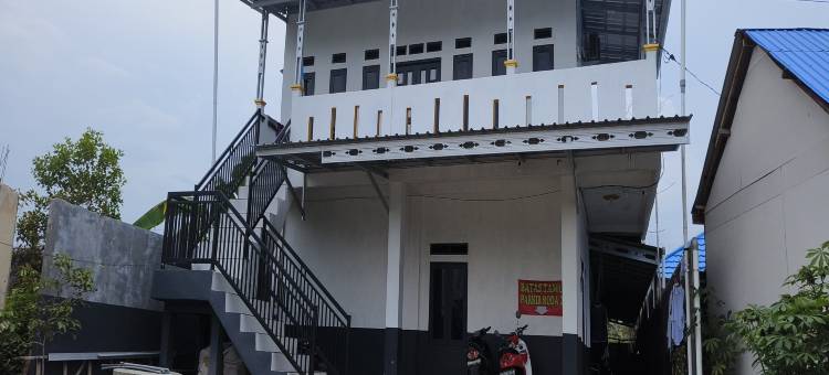 OYO 酒店阿尔阿沙尔旅馆靠近阿西尔乌拜小吃店(Hotel O Penginapan Al-asharNearWarung Acil Ubai)图片