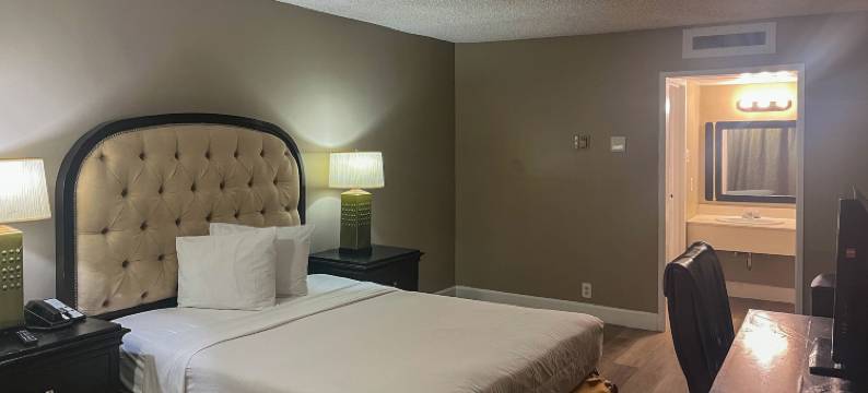 MOTEL 6 维克多维尔绿树大道(Motel 6 Victorville Green Tree Blvd)图片