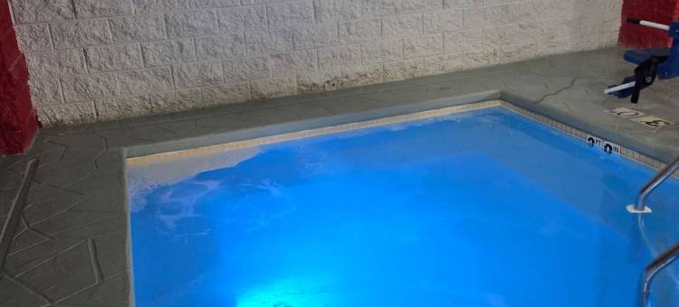 沃帕卡华美达酒店(Ramada by Wyndham Waupaca)图片