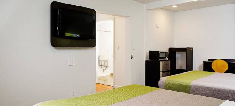 莫德斯托市区6号汽车旅馆(Modesto, CA - Downtown)图片