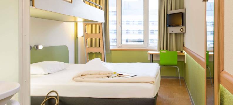 宜必思快捷克莱蒙费朗兰德布雷泽机场酒店(Ibis Budget Clermont-Ferrand le Brézet Aéroport)图片