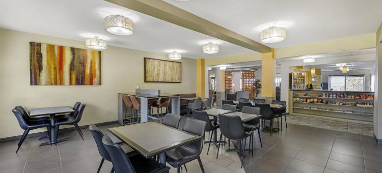 四角贝斯特韦斯特优质酒店(Best Western Plus the Four Corners Inn)图片