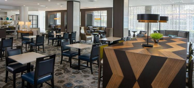 迈阿密珊瑚阁万怡酒店(Courtyard Miami Coral Gables)图片