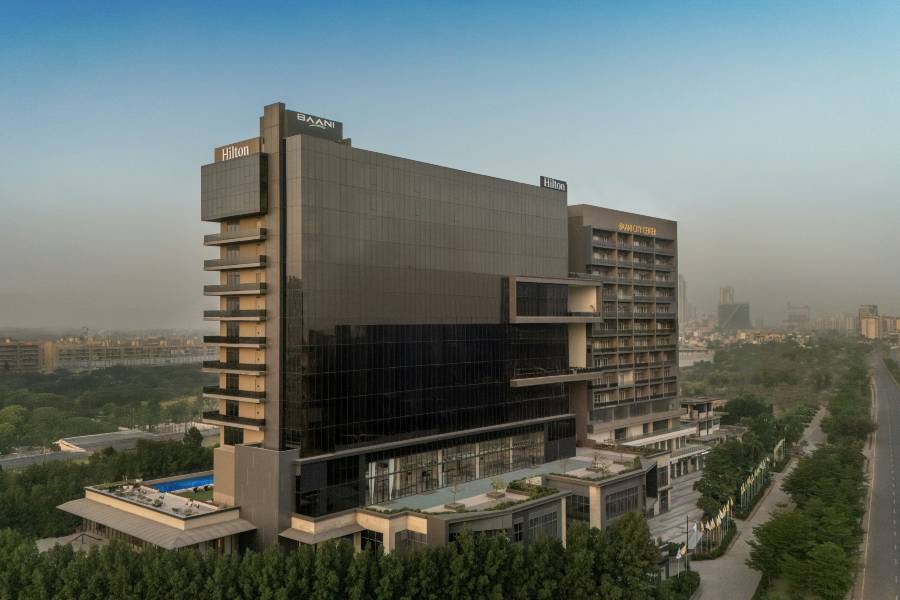 希爾頓古爾岡巴尼市中心