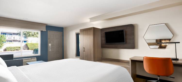 Holiday Inn Express 西米谷(Holiday Inn Express SIMI VALLEY by IHG)图片