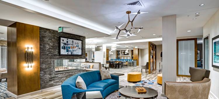波士顿布鲁克林-长木医学区Homewood Suites by Hilton(Homewood Suites by Hilton Boston Brookline-Longwood Medical)图片