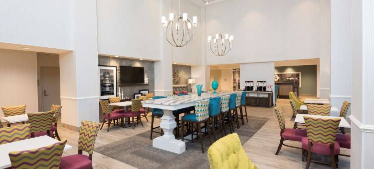 芝加哥绍姆堡希尔顿欢朋酒店及套房(Hampton Inn & Suites Chicago/Schaumburg)图片