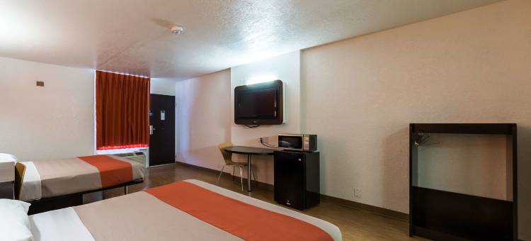尤瓦尔迪6号汽车旅馆(Motel 6 Uvalde, TX)图片