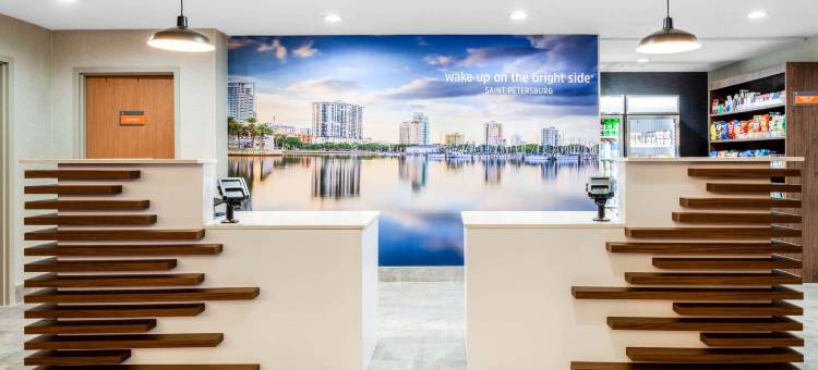 圣彼得堡东北拉昆塔温德姆套房酒店(La Quinta Inn & Suites by Wyndham St. Petersburg Northeast)图片