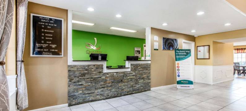 贝瑟默I-20出口108凯艺酒店(Quality Inn Bessemer I-20 Exit 108)图片