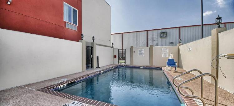德克萨斯韦斯拉科 6 号汽车旅馆(Motel 6 Weslaco, TX)图片