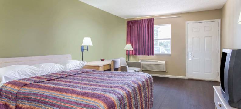 蒙蒂塞洛速8酒店(Super 8 by Wyndham Monticello)图片