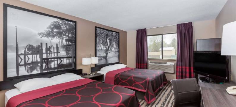 灵湖-奥科博吉速8酒店(Super 8 by Wyndham Spirit Lake/Okoboji)图片