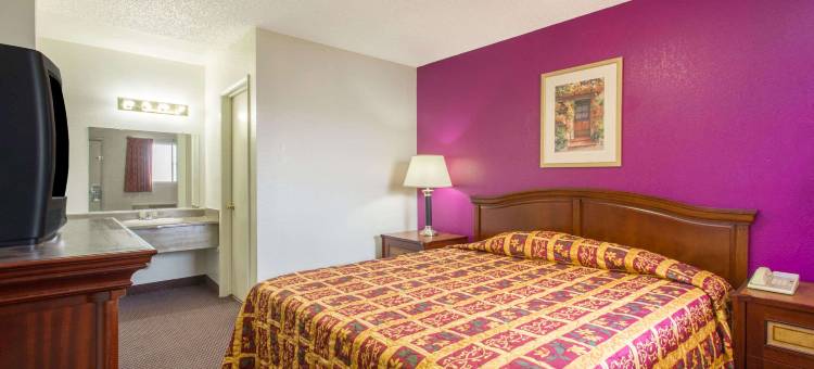 凤凰城北黑峡谷高速公路骑士酒店(Knights Inn Phoenix at N Black Canyon Hwy)图片