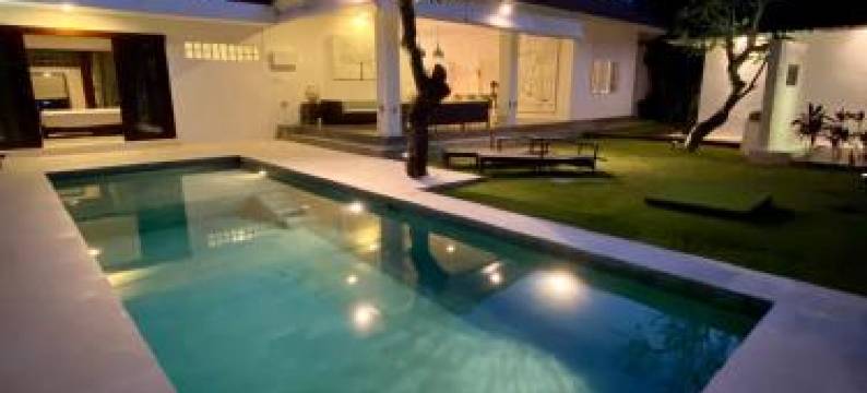 埃玛别墅塞米尼亚克中心350米海滩(Villa Emma | Heart of Seminyak | 350m Beach)图片