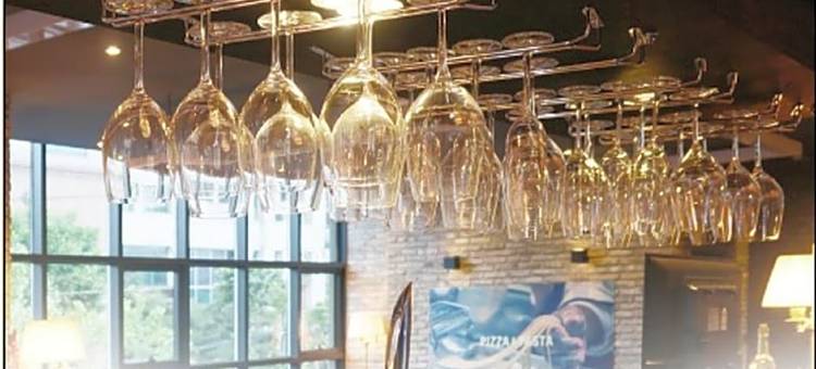 维拉套房酒店(Vella Suite Hotel)图片