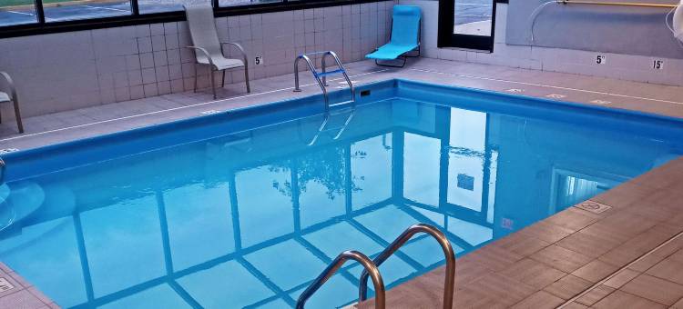 伊凡斯维尔北凯隆波因特酒店(Clarion Pointe Evansville North)图片