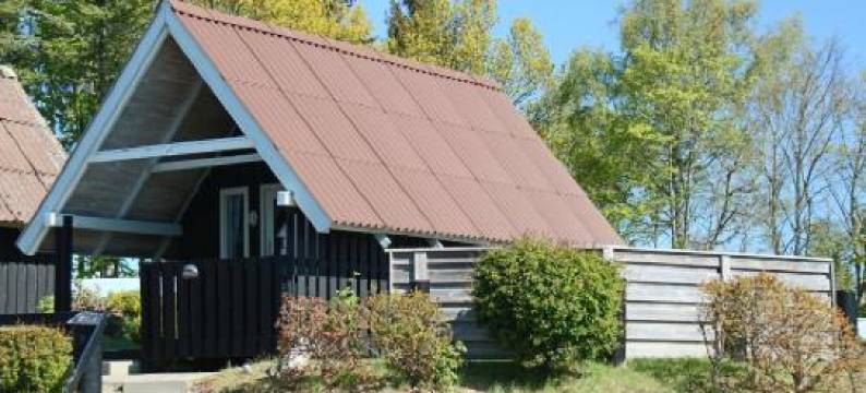 斯瓦勒雷丹露营小屋酒店(Svalereden Strand Camping Cottages)图片