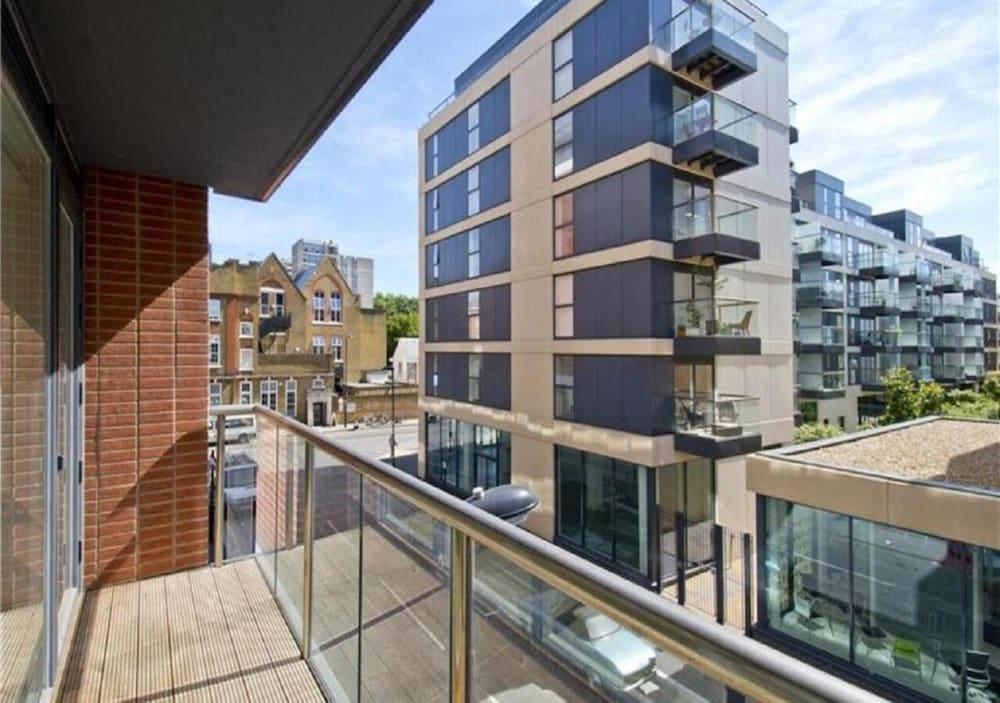 Angel Serviced Apartments by TheSqua.re Hotel Overview