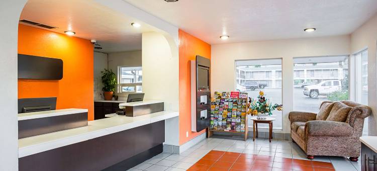 文纳奇6号汽车旅馆(Motel 6 Wenatchee, WA)图片