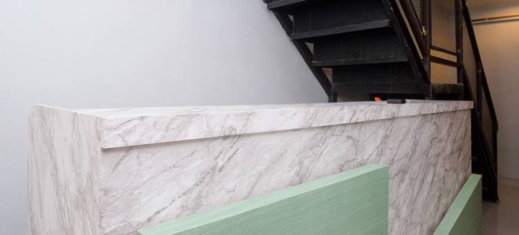 红门酒店-近三宝垄腾特雷姆商场(RedDoorz Near Tentrem Mall Semarang)图片