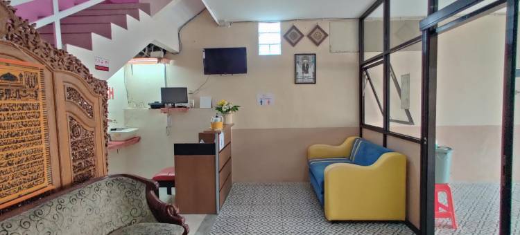 三宝垄阿尤宁清真宾馆-红门酒店合作(Ayuning Guest House Syariah Semarang Mitra RedDoorz)图片