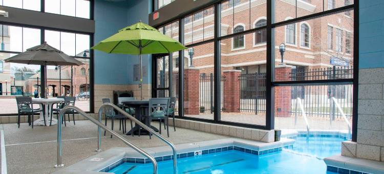 霍兰德市中心万怡酒店(Courtyard Holland Downtown)图片