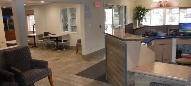 苏福尔斯温德姆麦客达套房酒店(Microtel Inn & Suites by Wyndham Sioux Falls)图片