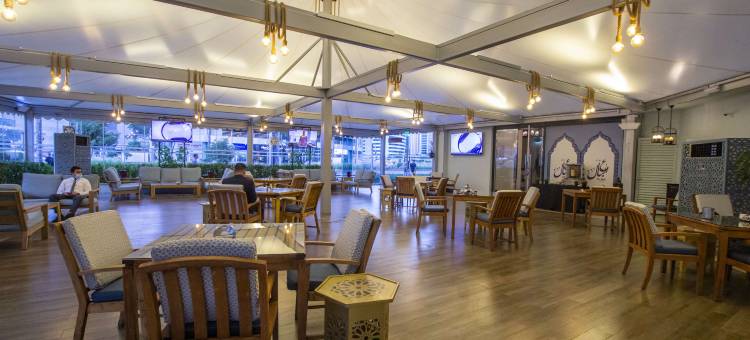 时间橡树套房酒店(TIME Oak Hotel & Suites)图片