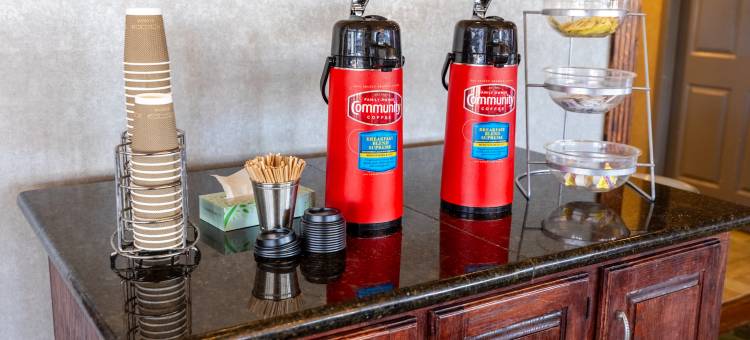 欧文 - 达拉斯沃斯堡国际机场南红屋顶套房酒店(Red Roof Inn & Suites Irving - DFW Airport South)图片