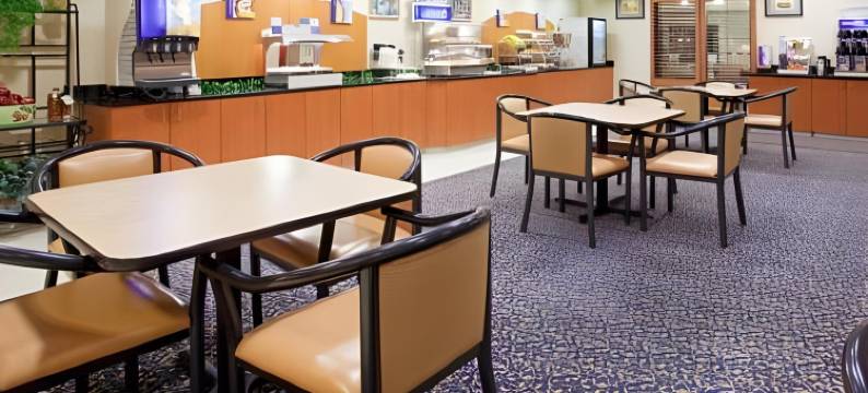 夏延智选假日套房酒店(Holiday Inn Express & Suites CHEYENNE by IHG)图片