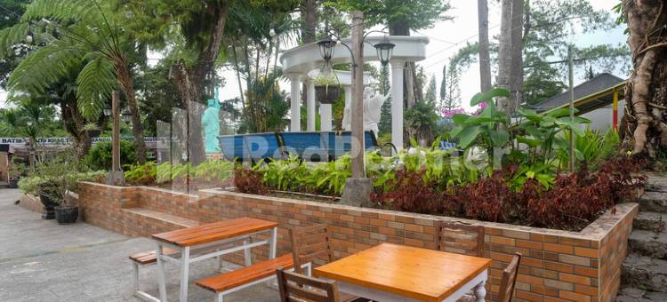 Javenir酒店塔旺芒古米特拉红门酒店(Javenir Hotel Tawangmangu Mitra RedDoorz)图片