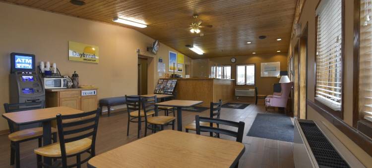 西艾利斯-密尔沃基戴斯酒店(Days Inn by Wyndham West Allis/Milwaukee)图片