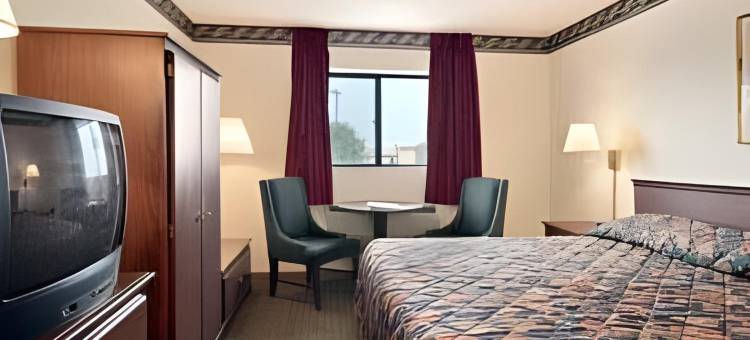 克劳福兹维尔速8酒店(Super 8 by Wyndham Crawfordsville)图片