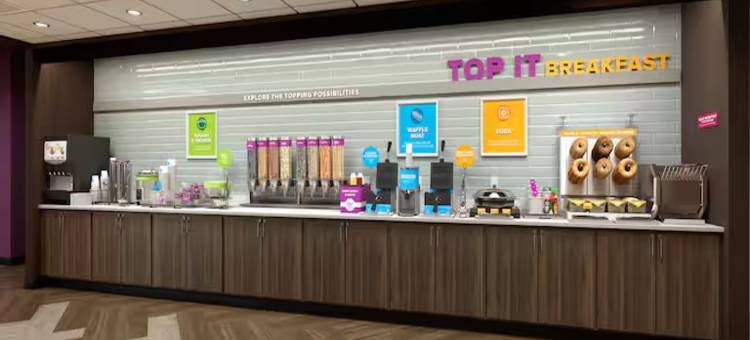 Tru by Hilton Commerce图片