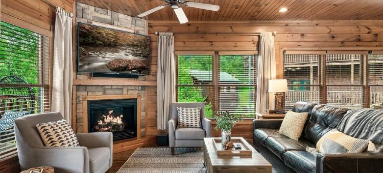 Stunning Mtn Views! Family Oasis- Movie Thtr, Hot Tub, Game Rm, 5Bd/5ba, Slps 16图片