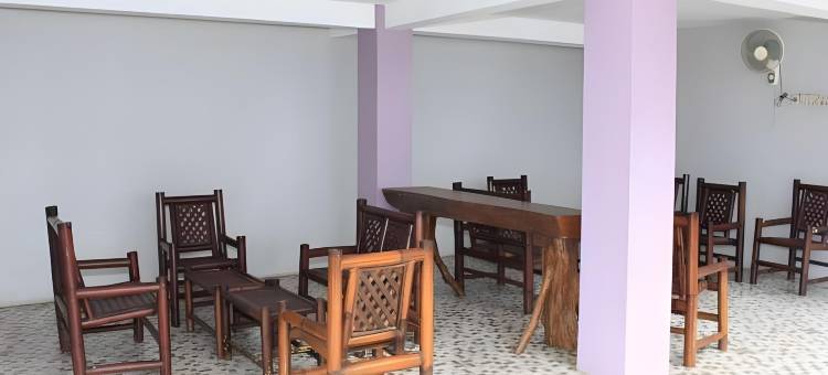 巴鲁杜瓦海滩酒店及餐厅(Baru Dua Beach Hotel and Restaurant)图片