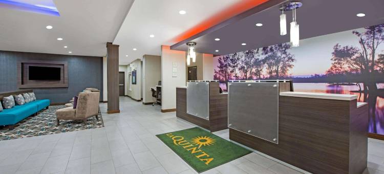 查尔斯湖西湖拉昆塔温德姆套房酒店(La Quinta Inn & Suites by Wyndham Lake Charles - Westlake)图片